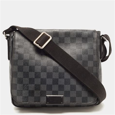 louis vuitton damier graphite backpack fake|Louis Vuitton discovery backpack pm.